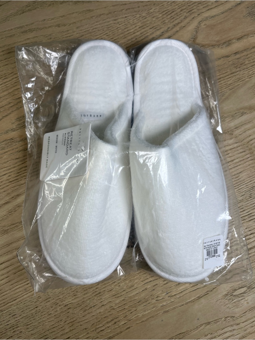 New! Pottery Barn Retreat Standard Slippers White Velour Size M Womens 8-9 - Picture 2 of 4